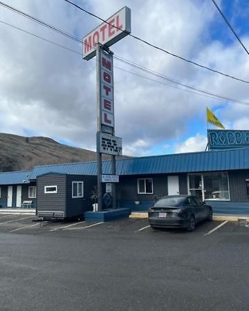 Robbie'S Motel Cache Creek Exterior photo