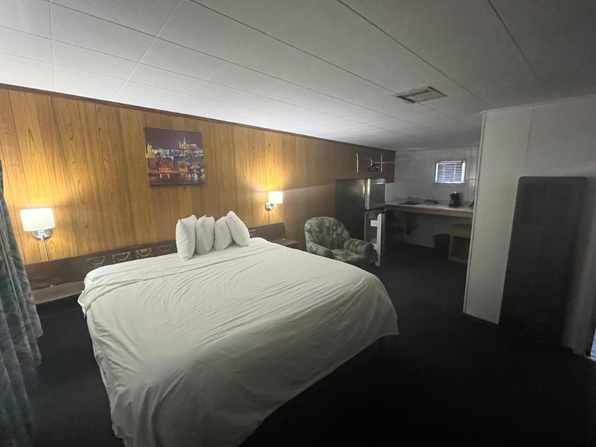 Robbie'S Motel Cache Creek Exterior photo