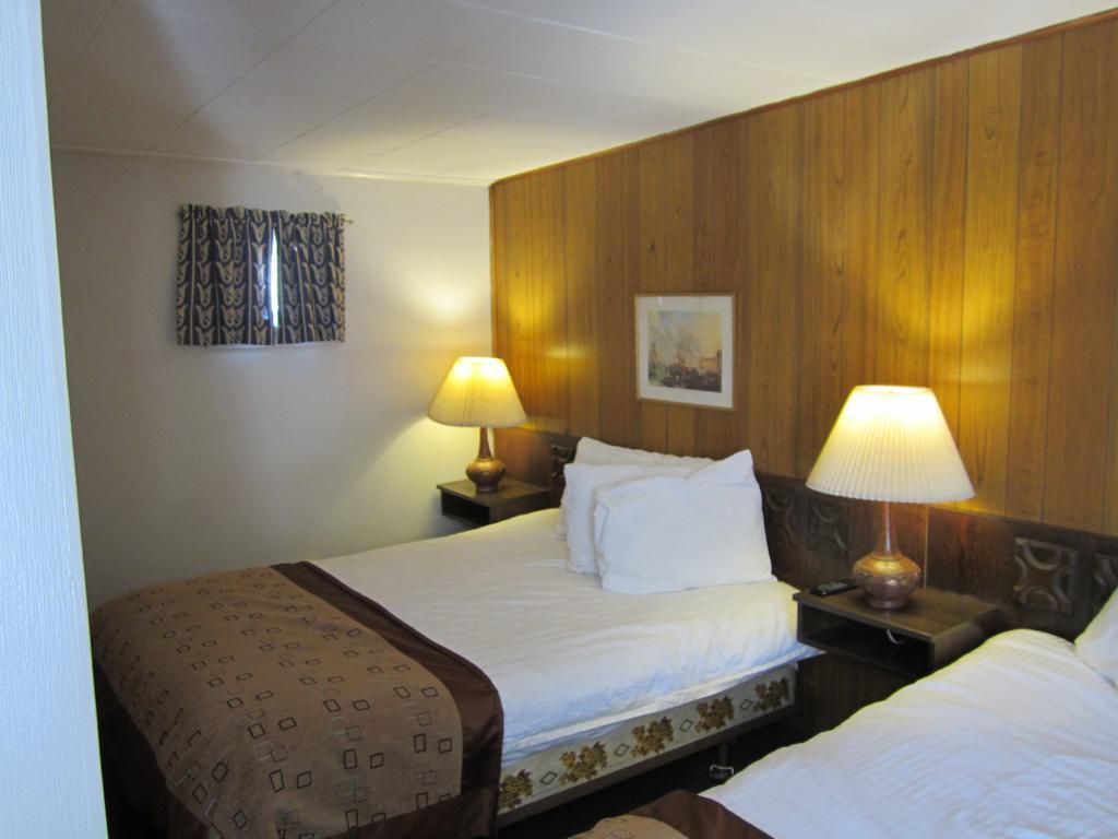 Robbie'S Motel Cache Creek Exterior photo
