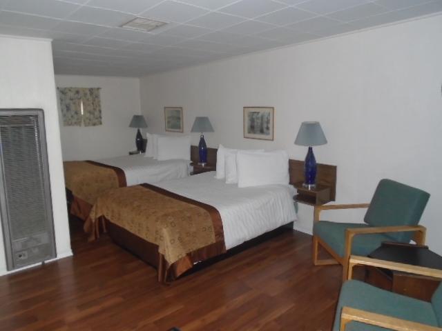 Robbie'S Motel Cache Creek Room photo