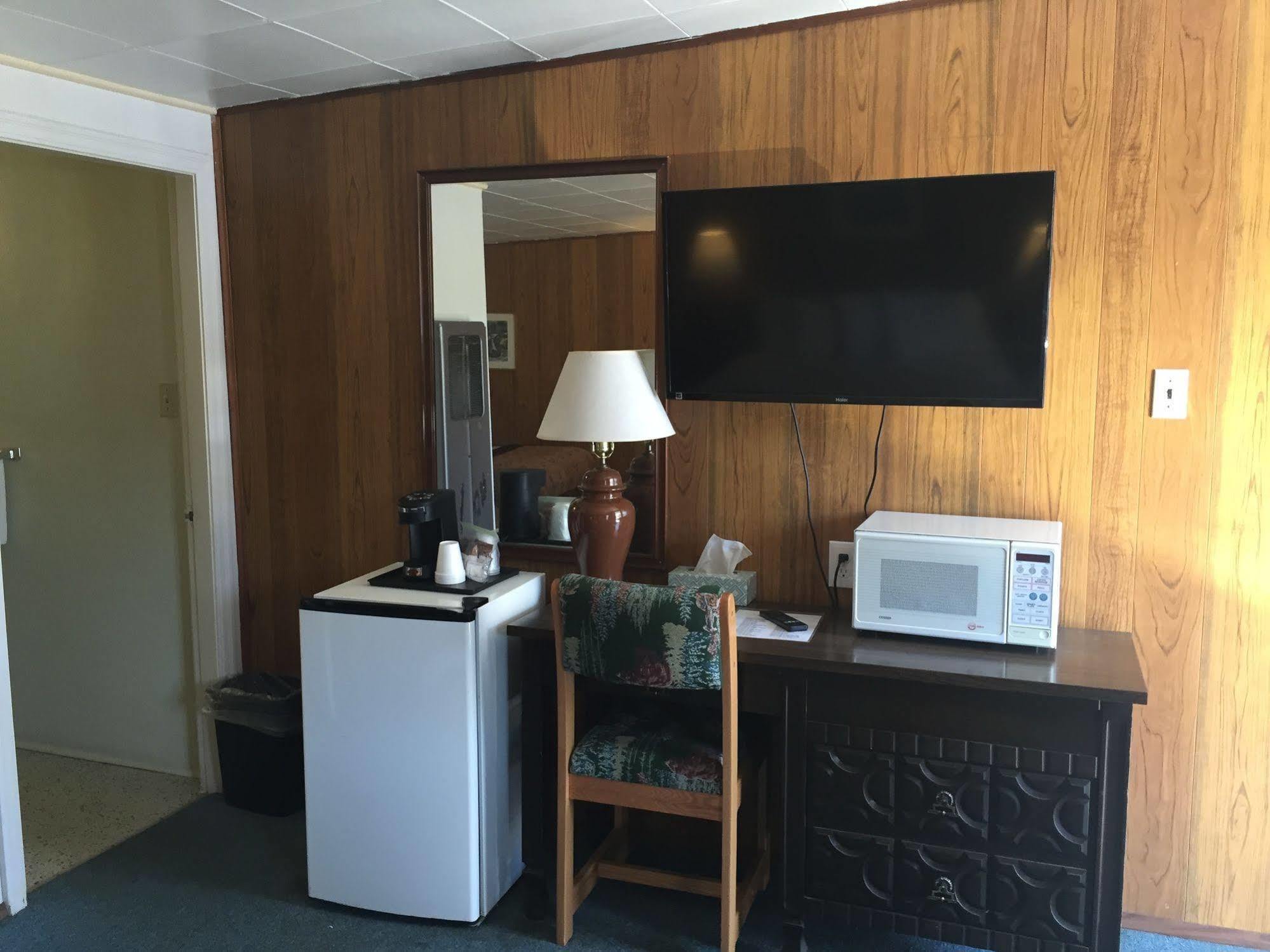 Robbie'S Motel Cache Creek Exterior photo